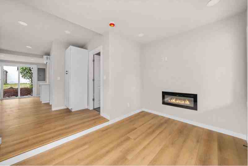 8145 9th Ave Sw - Photo 3 of 12