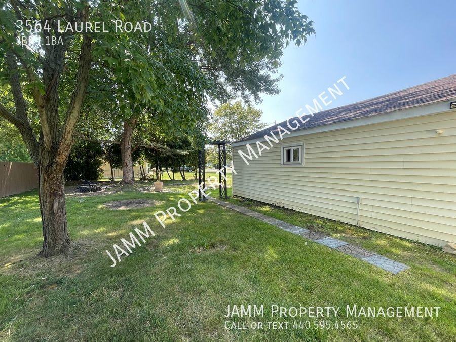 3564 Laurel Rd - Photo 3 of 17