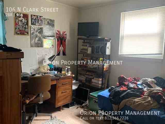 106 N Clark St - Photo 7 of 8