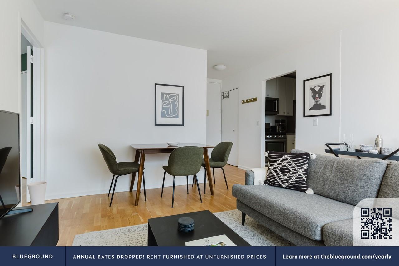 400 Chambers Street - Photo 4 of 46