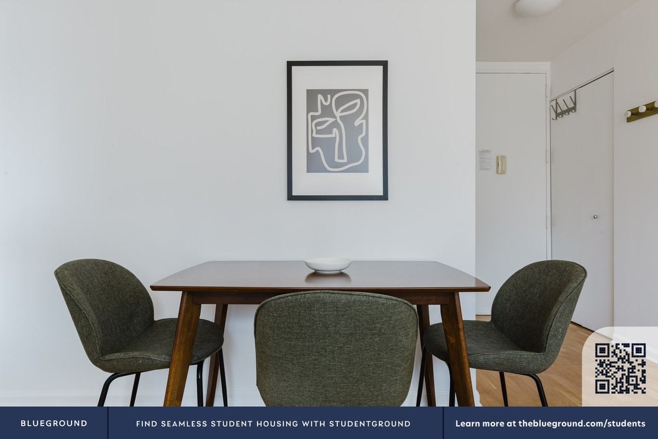 400 Chambers Street - Photo 7 of 46