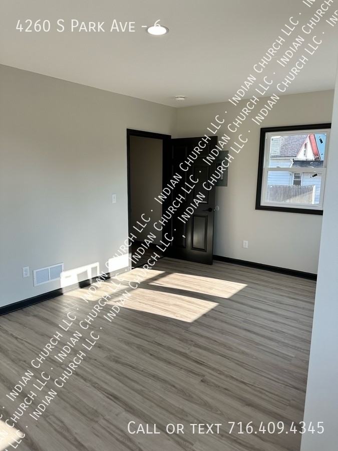 4260 S Park Ave #6 - Photo 6 of 6