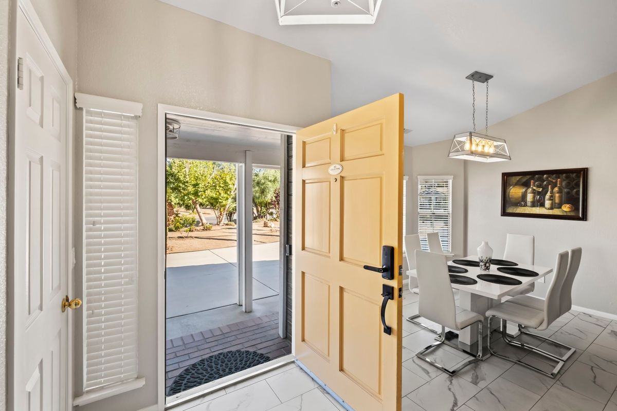 28720 Jenny Ln - Photo 2 of 25