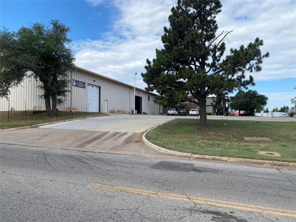 6901 Northwest 63rd Street - Photo 6 of 10