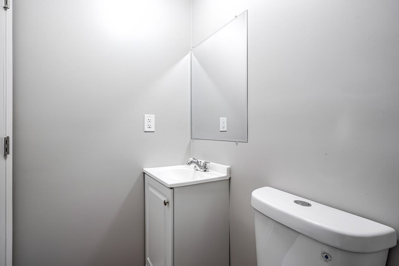 Roxbury Dr - Photo 7 of 16