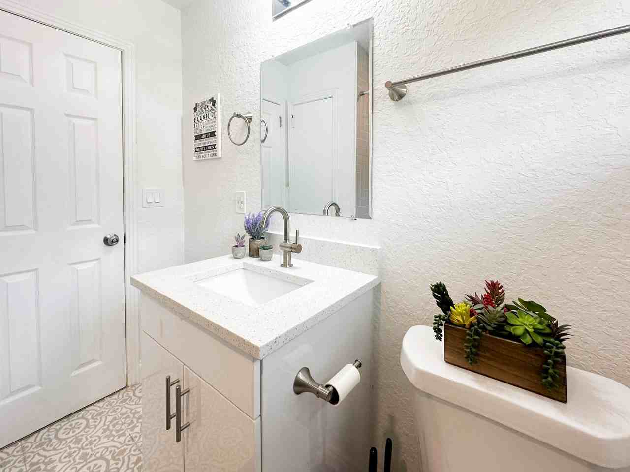 East Jean Street - Photo 7 of 20