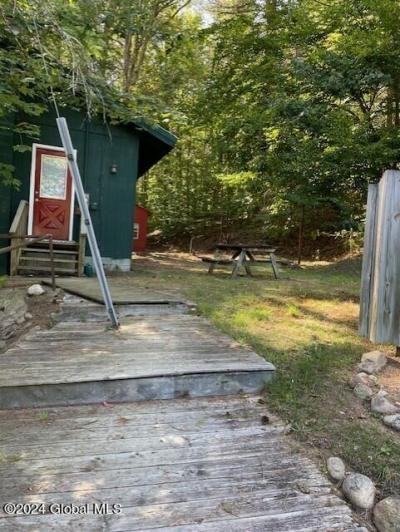 833 N Shore Rd - Photo 3 of 27