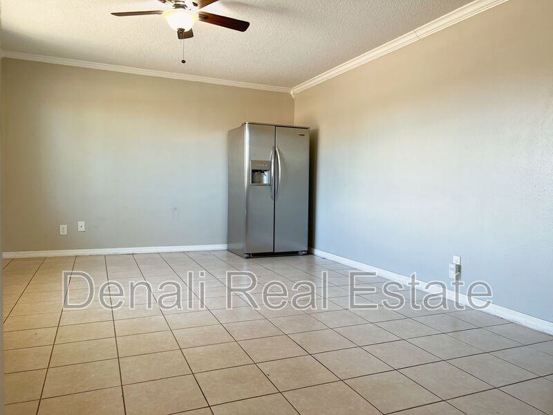 1512 W Huntington Dr - Photo 3 of 20