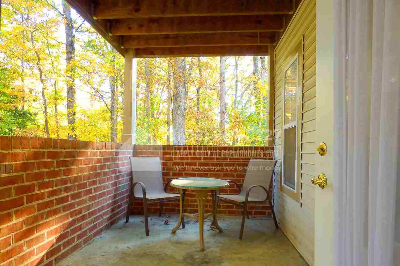 619 Admiral Dr - Photo 3 of 14