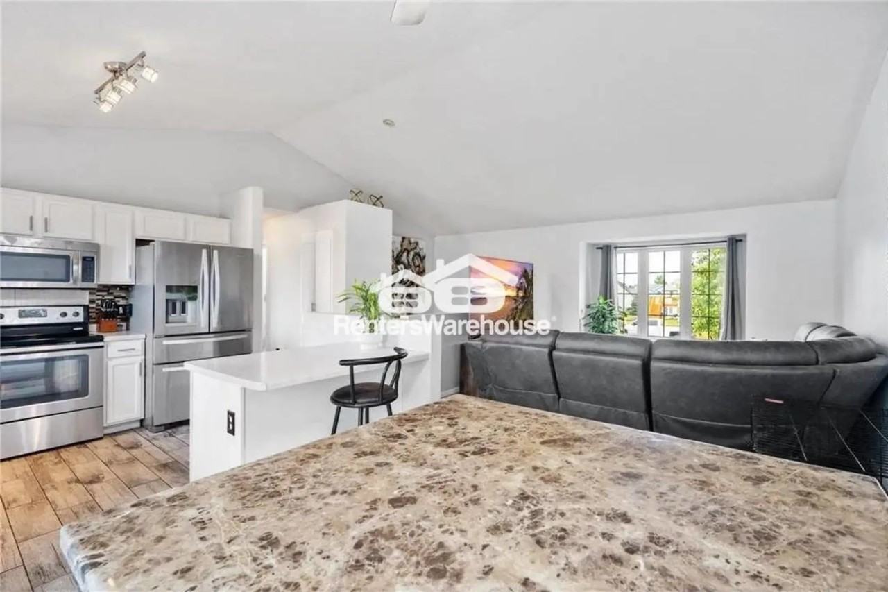 18708 Traverse Ln - Photo 2 of 10