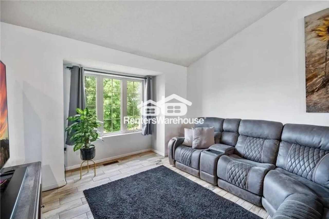 18708 Traverse Ln - Photo 3 of 10