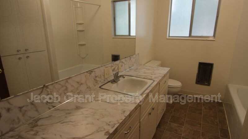 2136 Saint Clair Rd - Photo 7 of 11