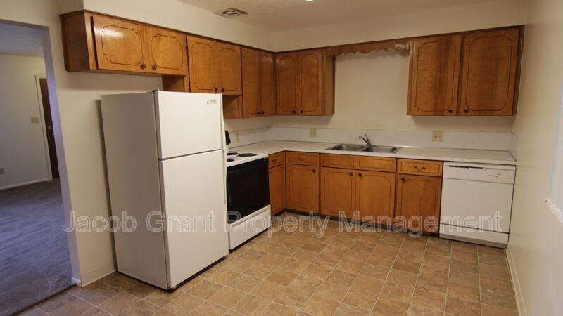 2136 Saint Clair Rd - Photo 4 of 11