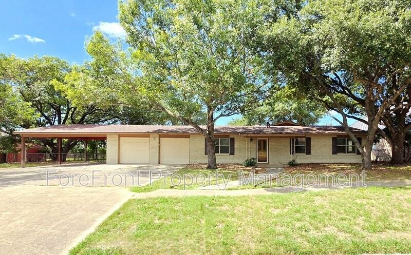 7609 Linkside St - Photo 2 of 41