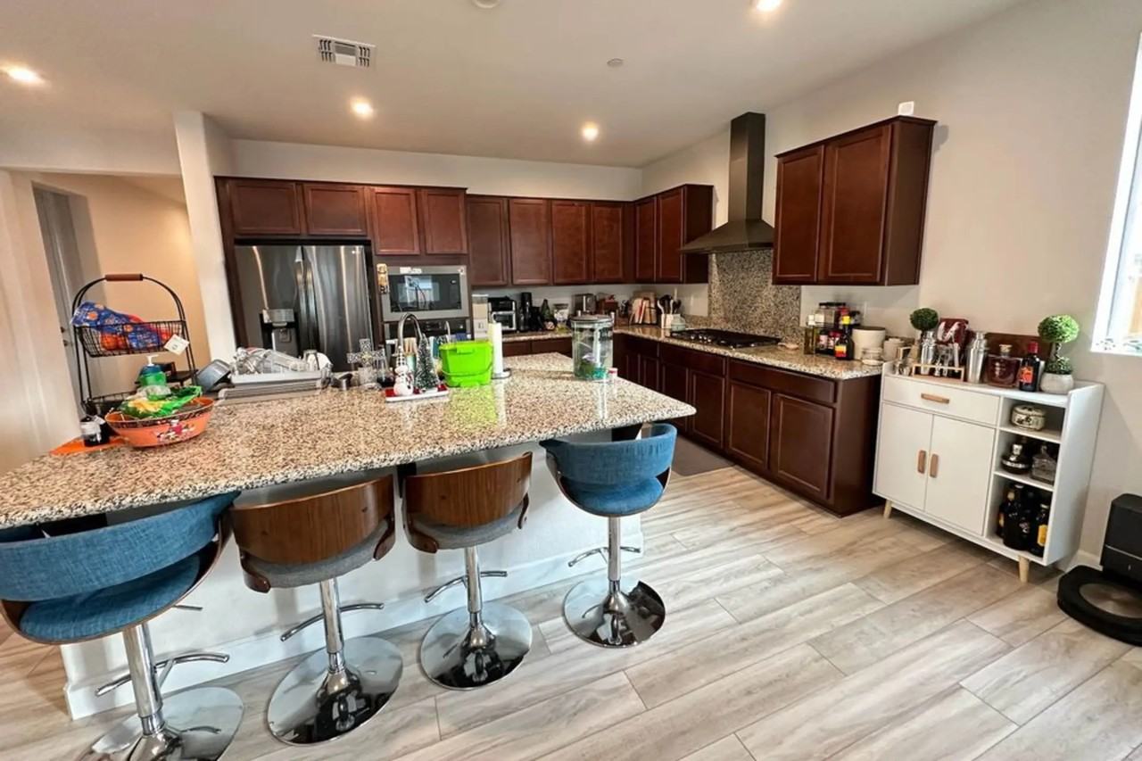 645 Belfonte St Unit 3 - Photo 2 of 11