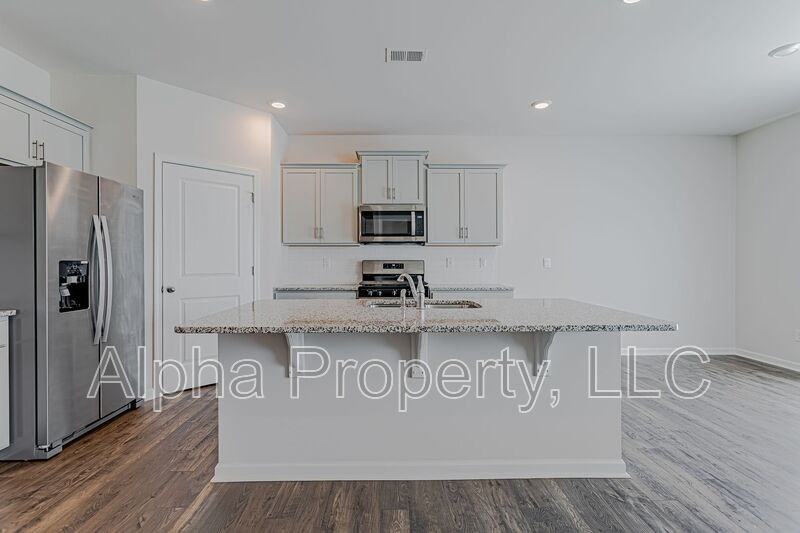 52 Oak Edge Ln - Photo 6 of 35