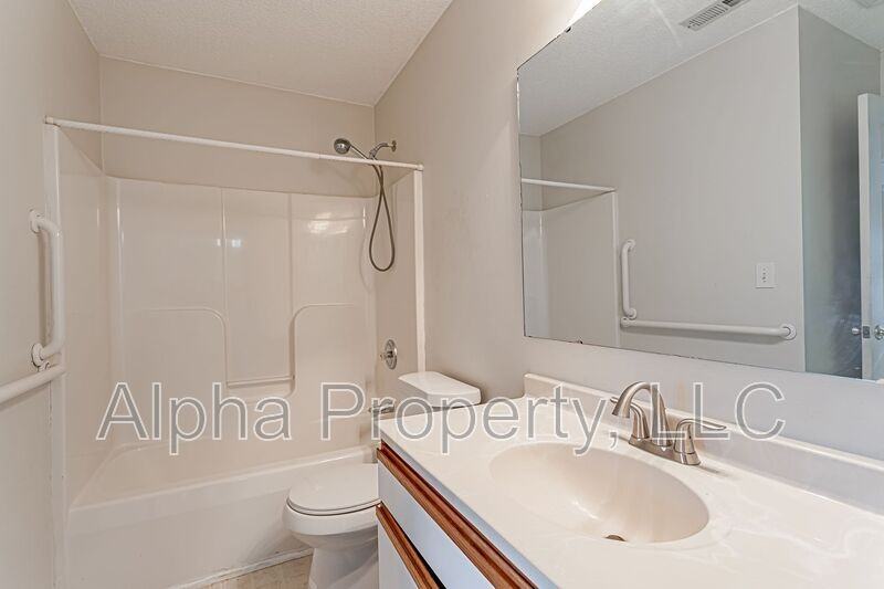 7 Hammett Grove Ln - Photo 7 of 17