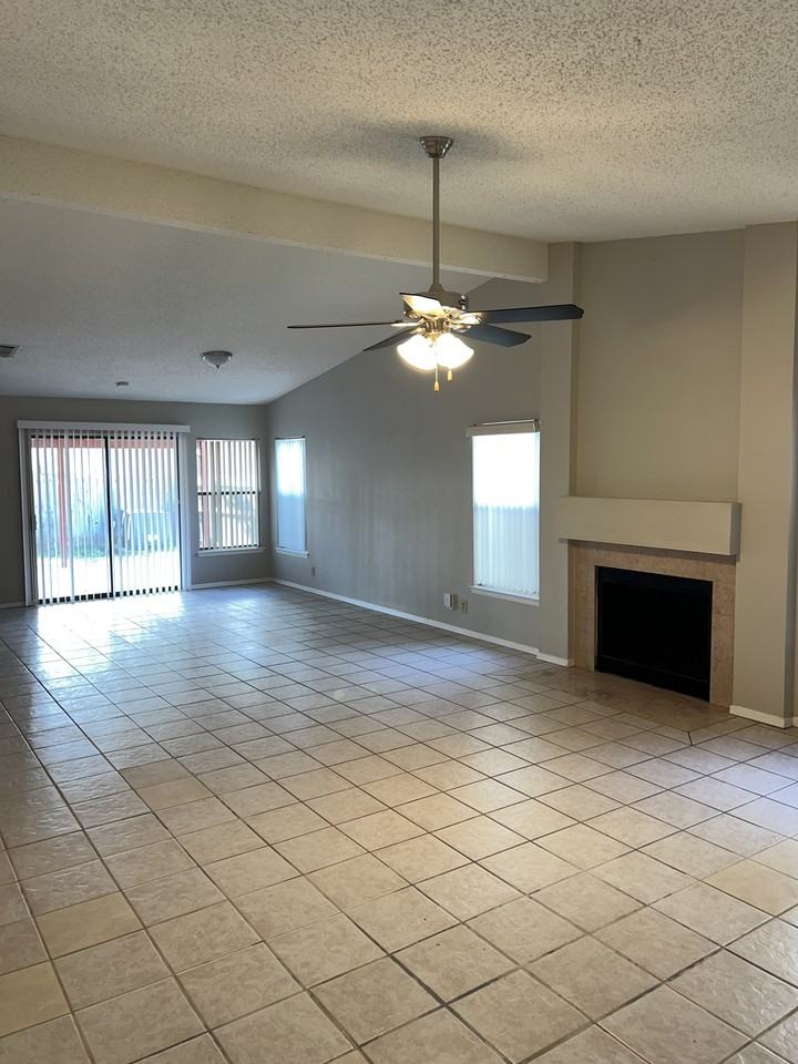 6838 Country Lawn - Photo 3 of 17