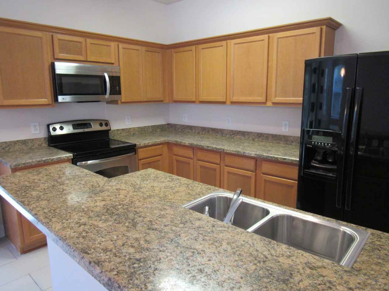 597 Mount Olympus Blvd - Photo 3 of 18