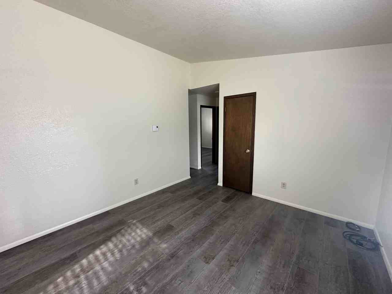 917 7th Ave W #B - Photo 5 of 12