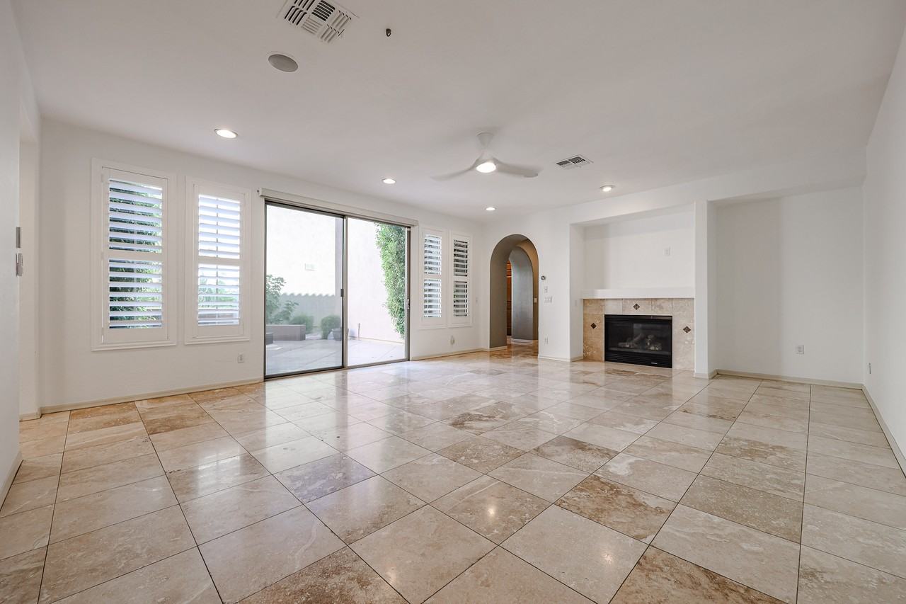 3966 E Crest Ln - Photo 6 of 40