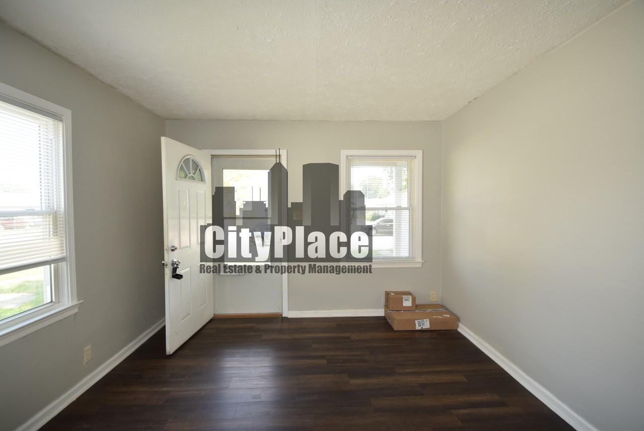 1434 North Denny Street - Photo 5 of 11