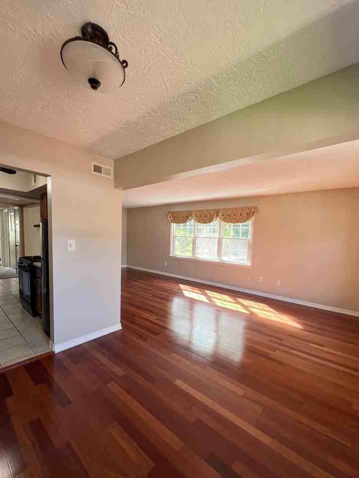 20301 Shelburne Rd #8 - Photo 3 of 28