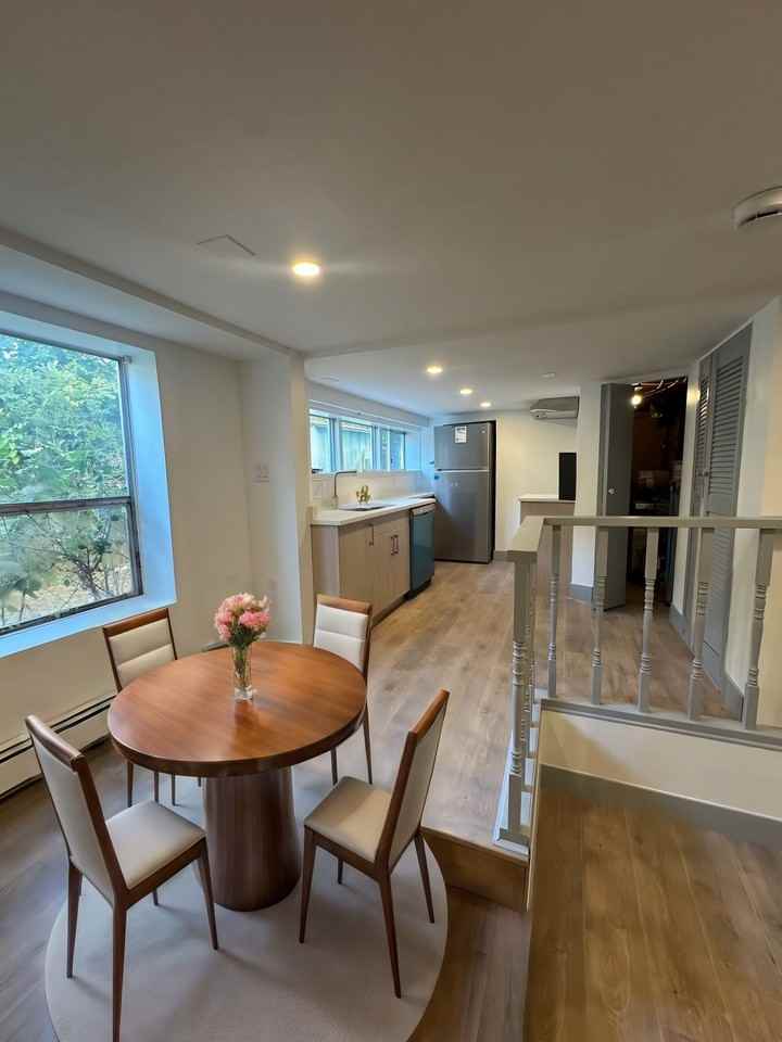 2945 Mahon Avenue - Photo 2 of 14