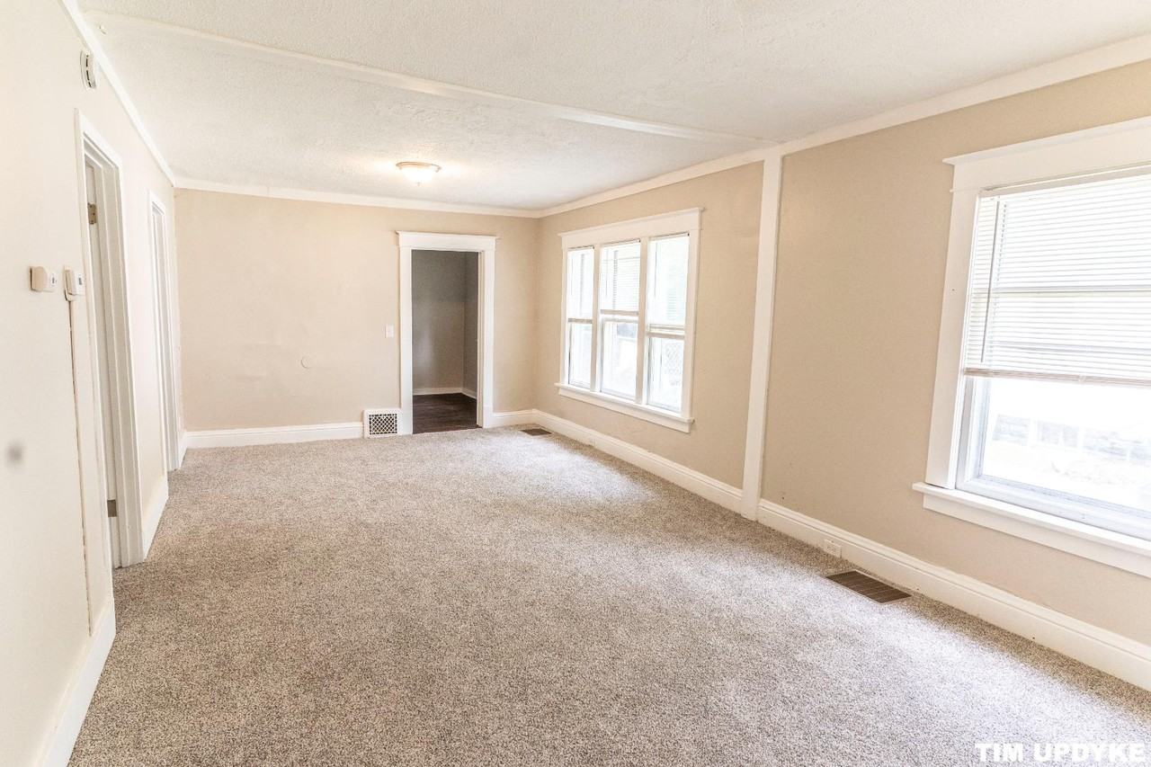 1651 Dyson St - Photo 3 of 31