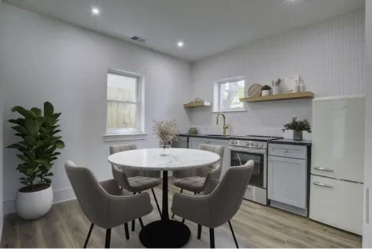 144 Darlington Ave Apt B #B - Photo 2 of 9