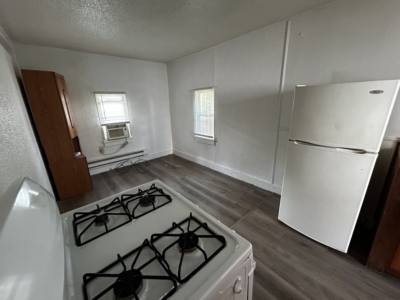 728 East Lake Avenue #B - Photo 2 of 9