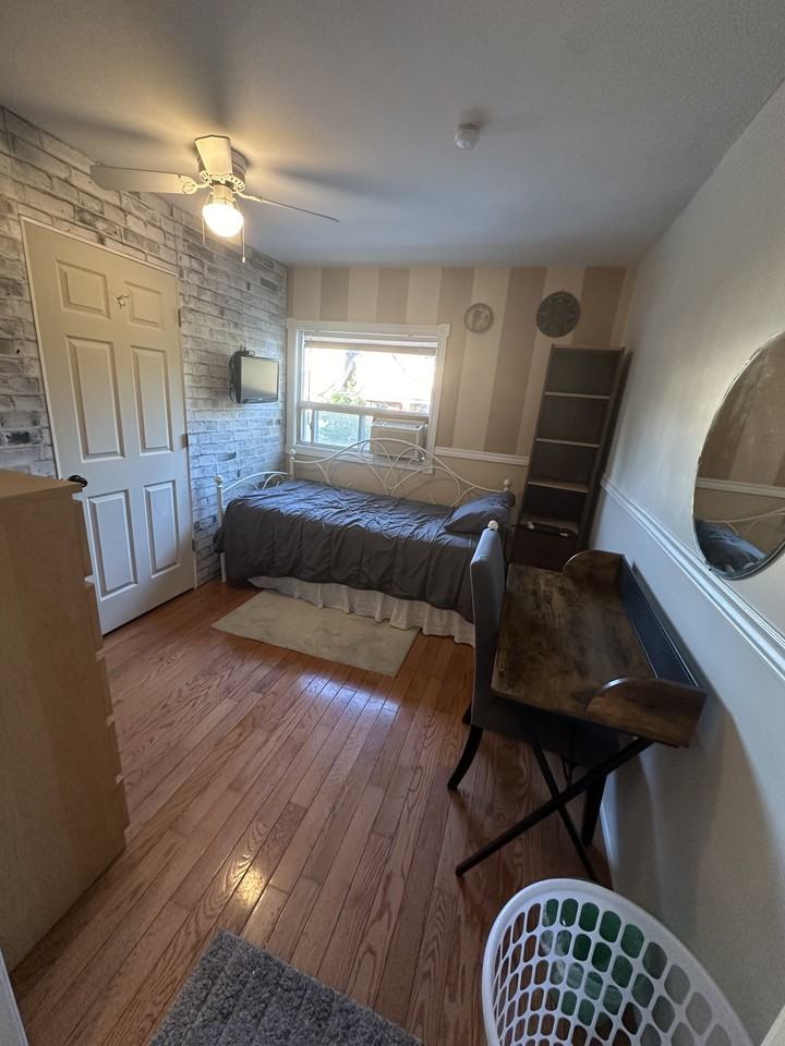 198 Prescott Avenue - Photo 3 of 5