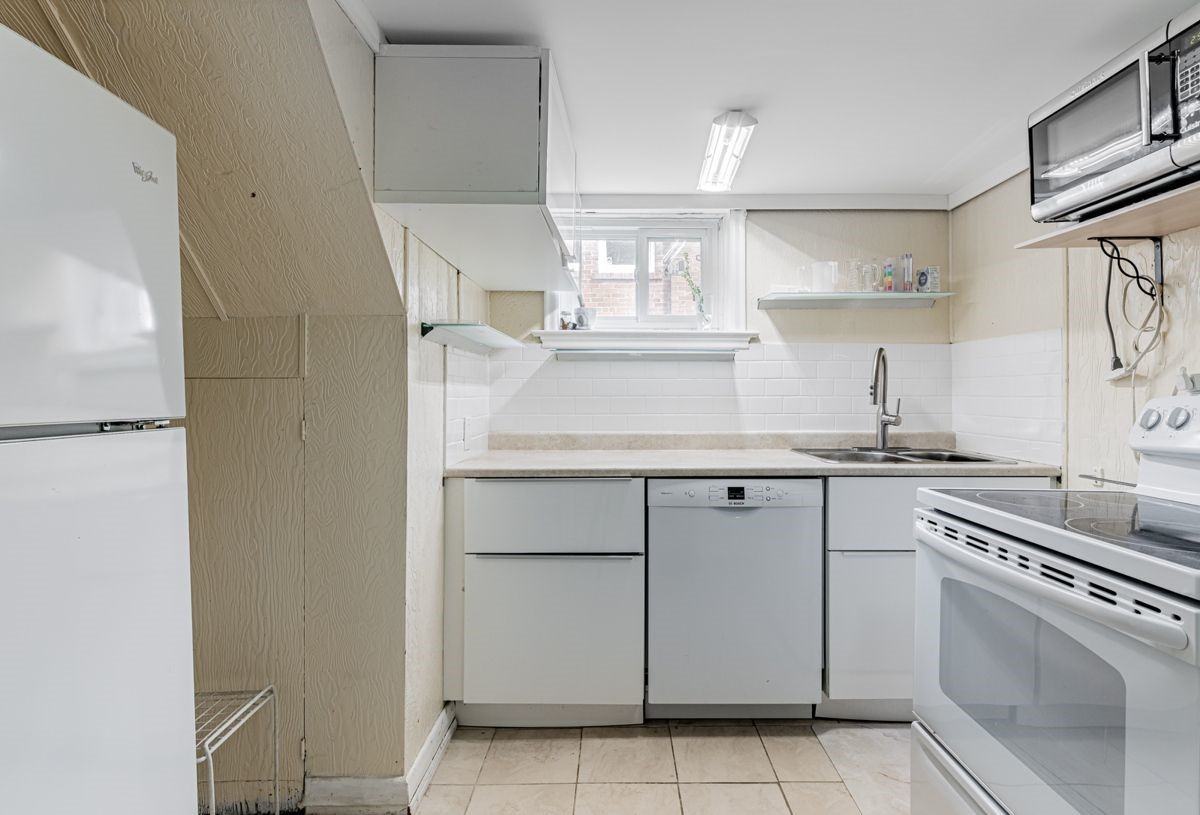 115 Frontenac Avenue #BSMT - Photo 4 of 16