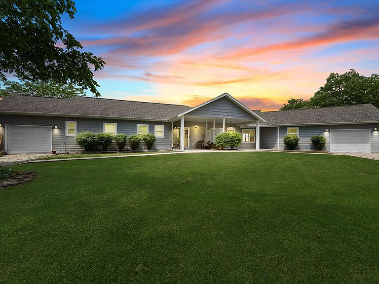 319 Cliff House Rd #B - Photo 2 of 19