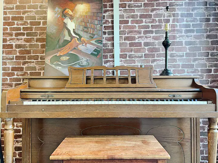 1343 Kenneth Street - Photo 5 of 16