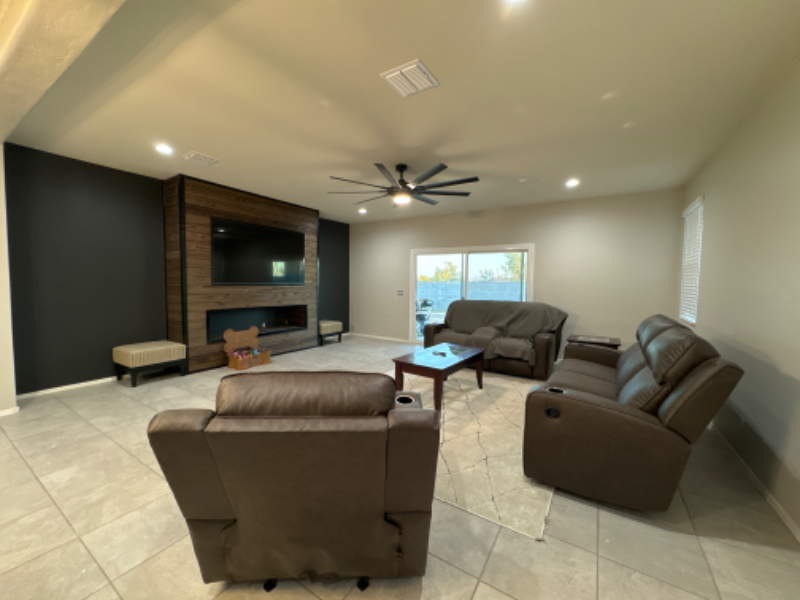 18421 W Whispering Wind Dr - Photo 3 of 13
