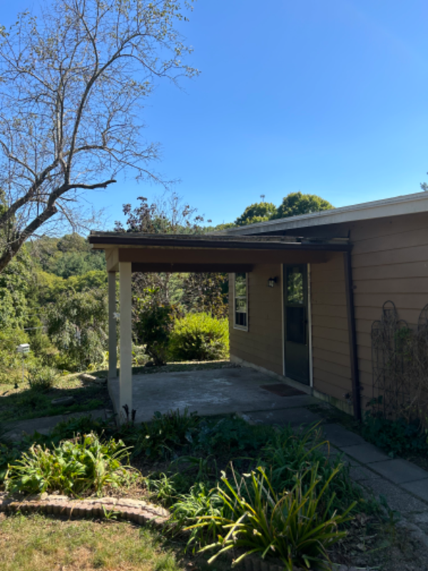 2081 Welsh Hills Rd - Photo 2 of 12