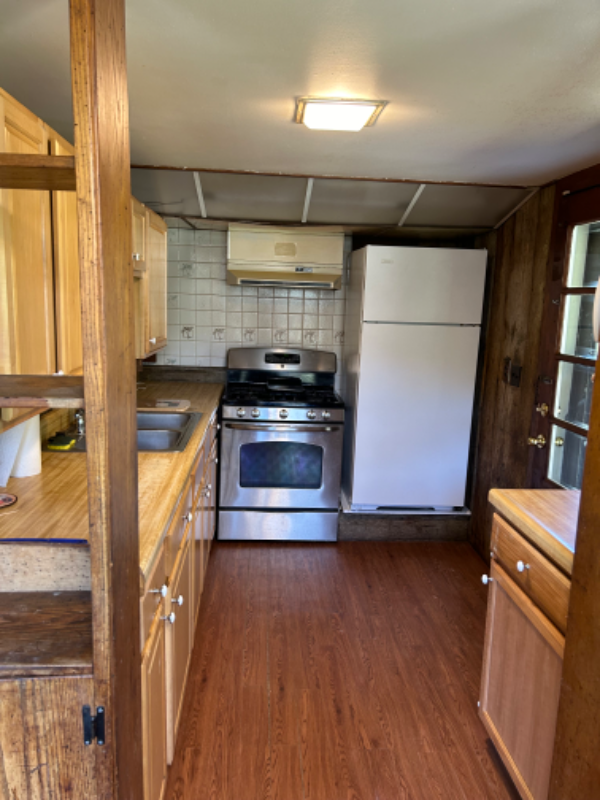 2081 Welsh Hills Rd - Photo 3 of 12