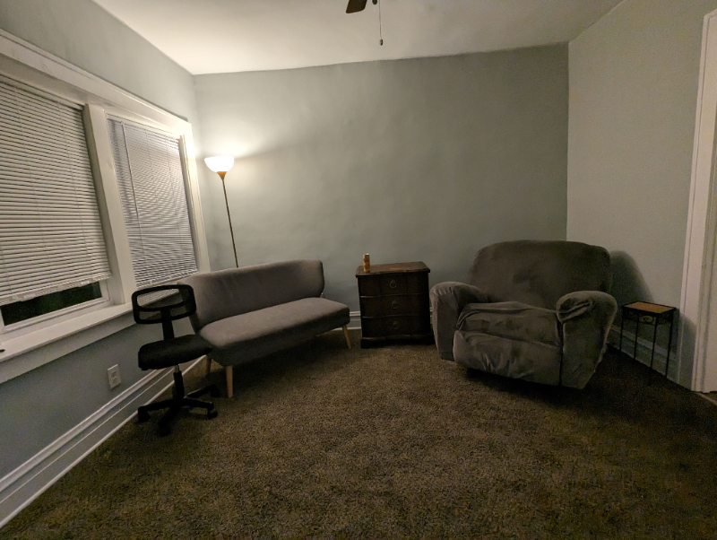 2918 S Haynes Ct #1F - Photo 3 of 4