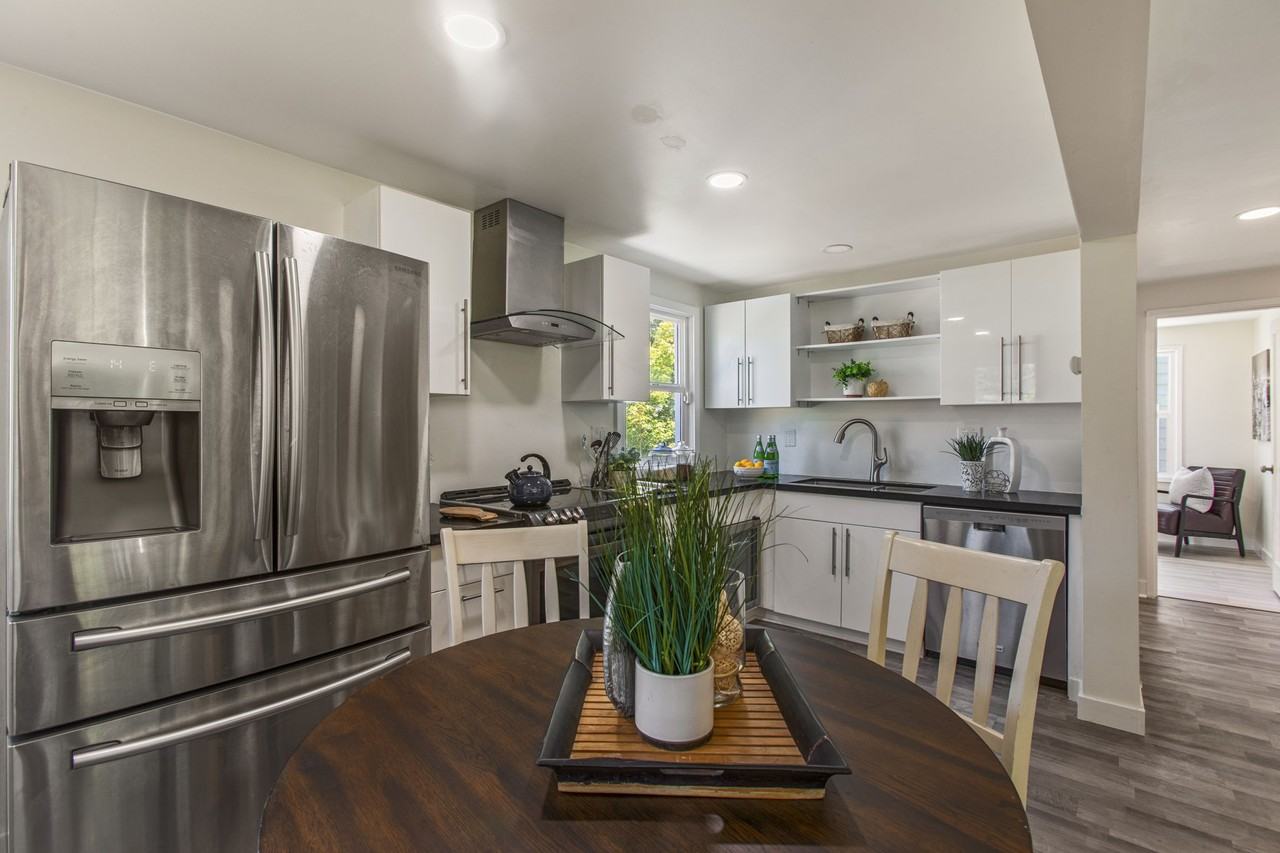 6904 S 124th St #NA - Photo 3 of 23