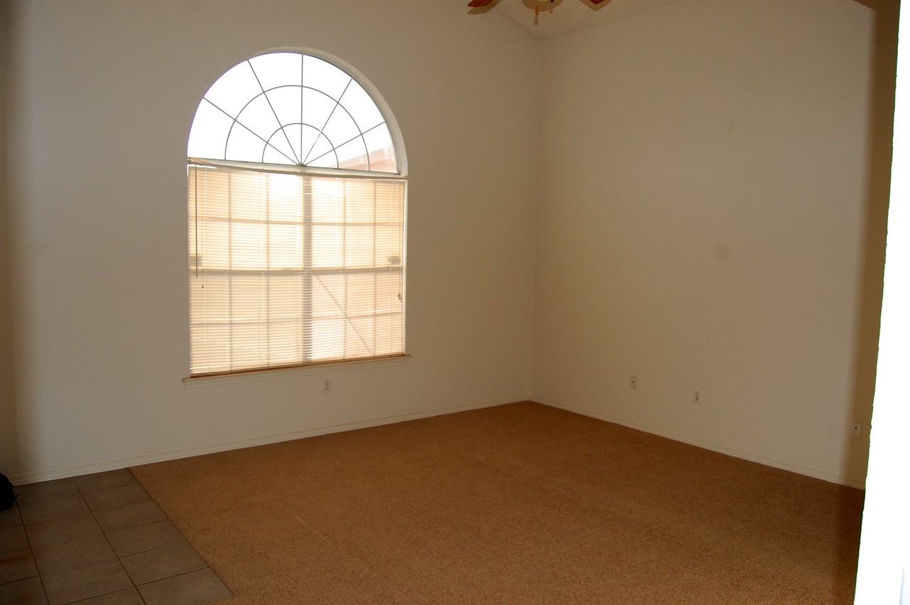 456 Von Bargen Dr #NA - Photo 5 of 9