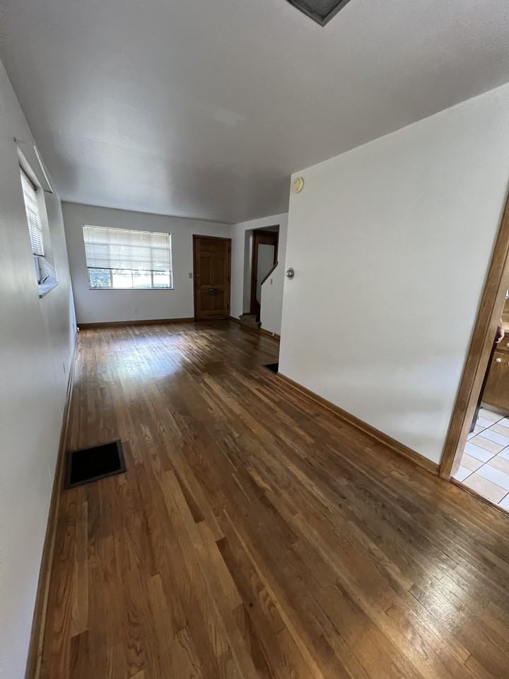 73 E Dublin Granville Rd #73 - Photo 3 of 16