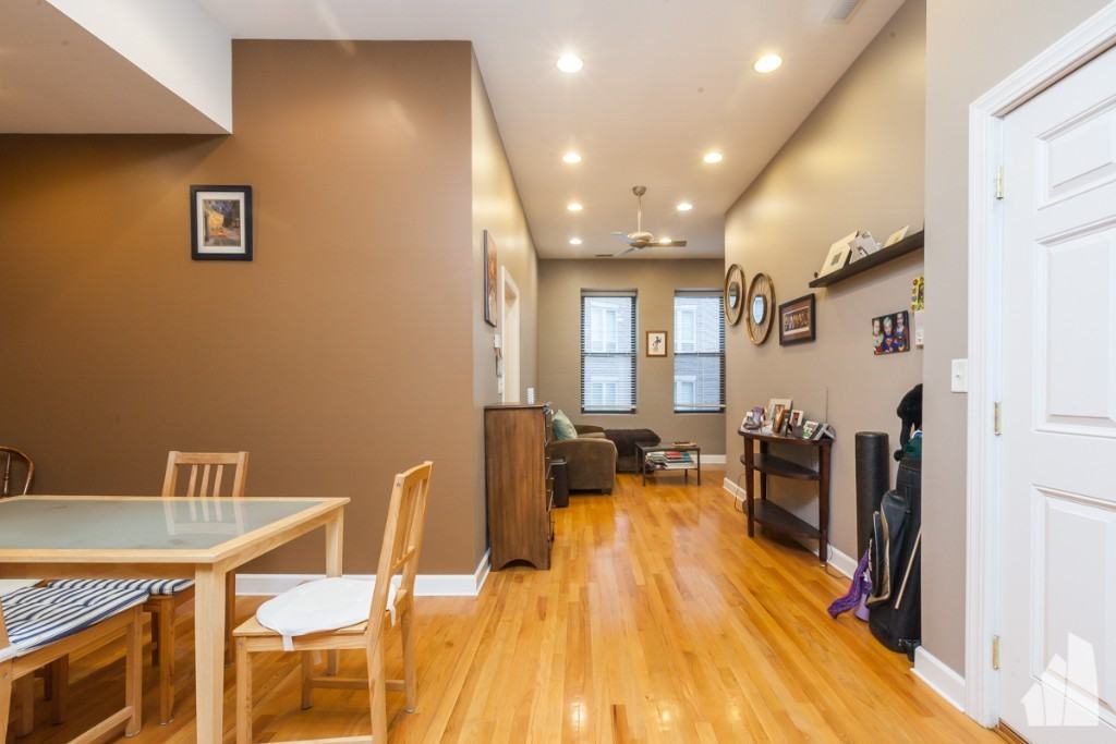 705 N Milwaukee Ave #1R - Photo 3 of 10