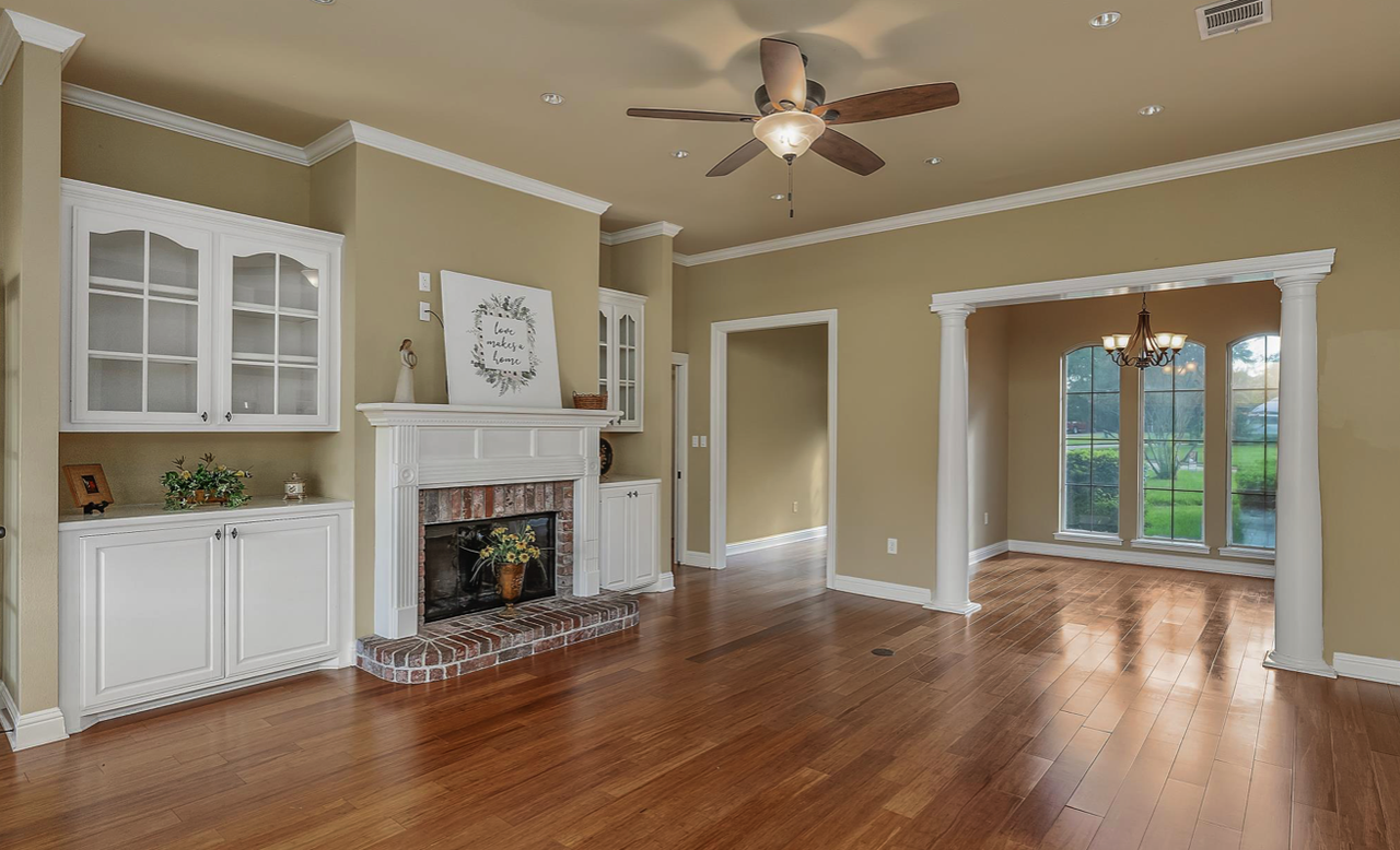 10475 Meadowview Dr #NA - Photo 3 of 15