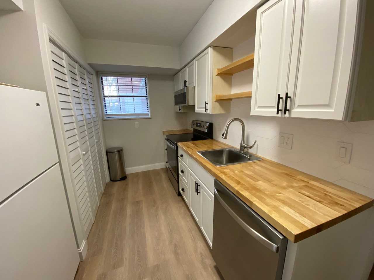 653 18th St #653 - Photo 3 of 17