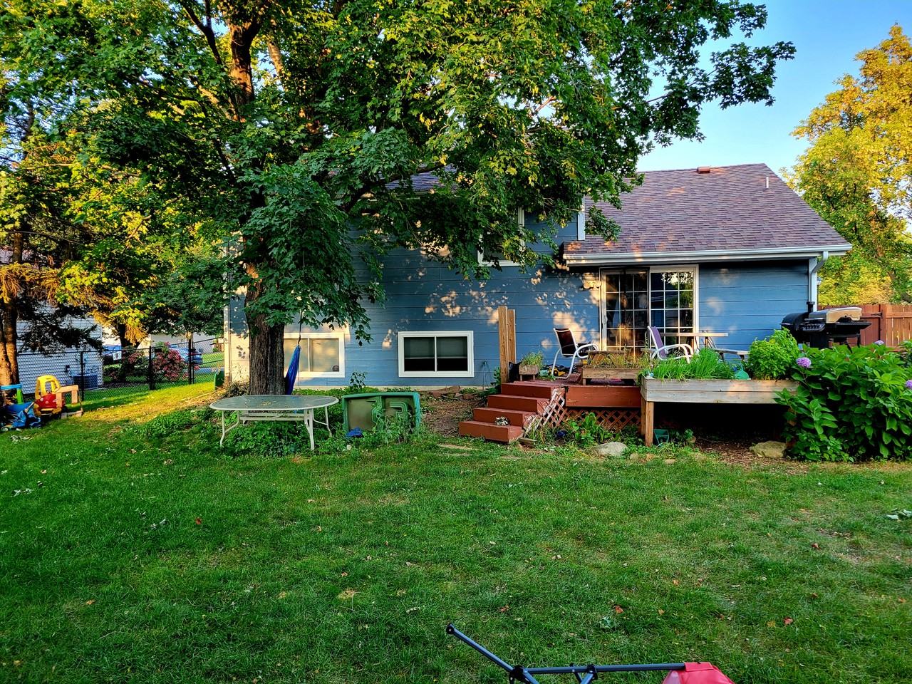 979 Pointe Way #NA - Photo 3 of 19