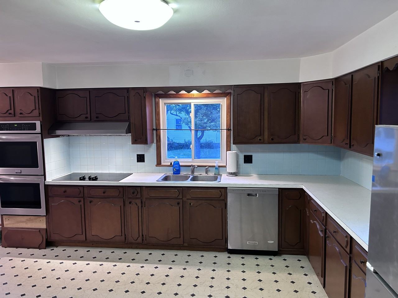 12 Vine St #1 - Photo 3 of 18