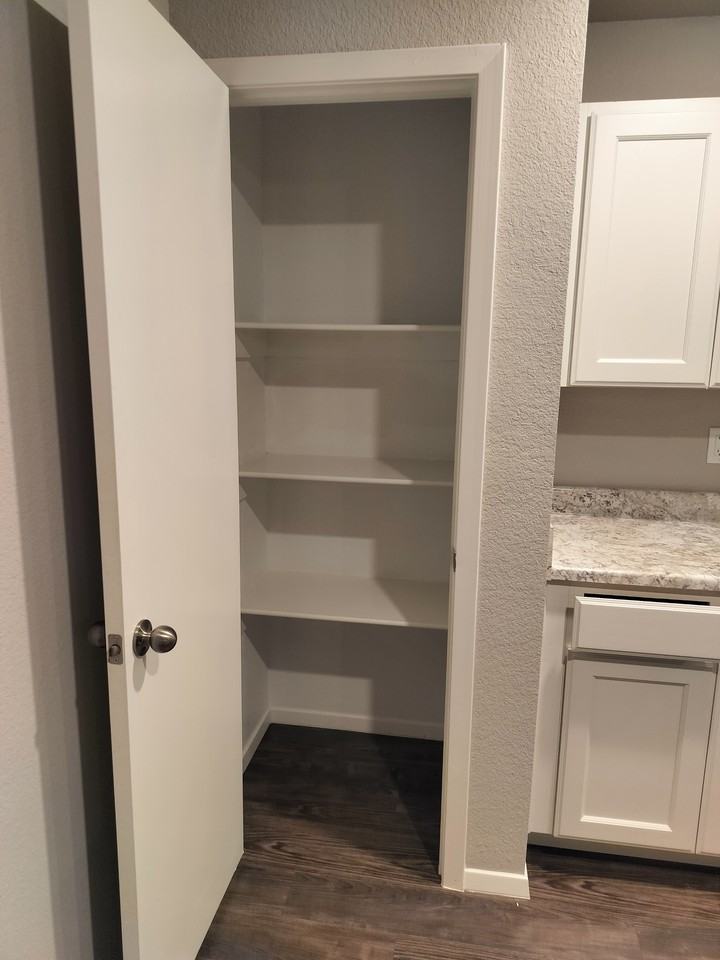 262 E Anabranch Ct #NA - Photo 5 of 27
