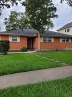 featured image of 5900 Chatham Dr #NA