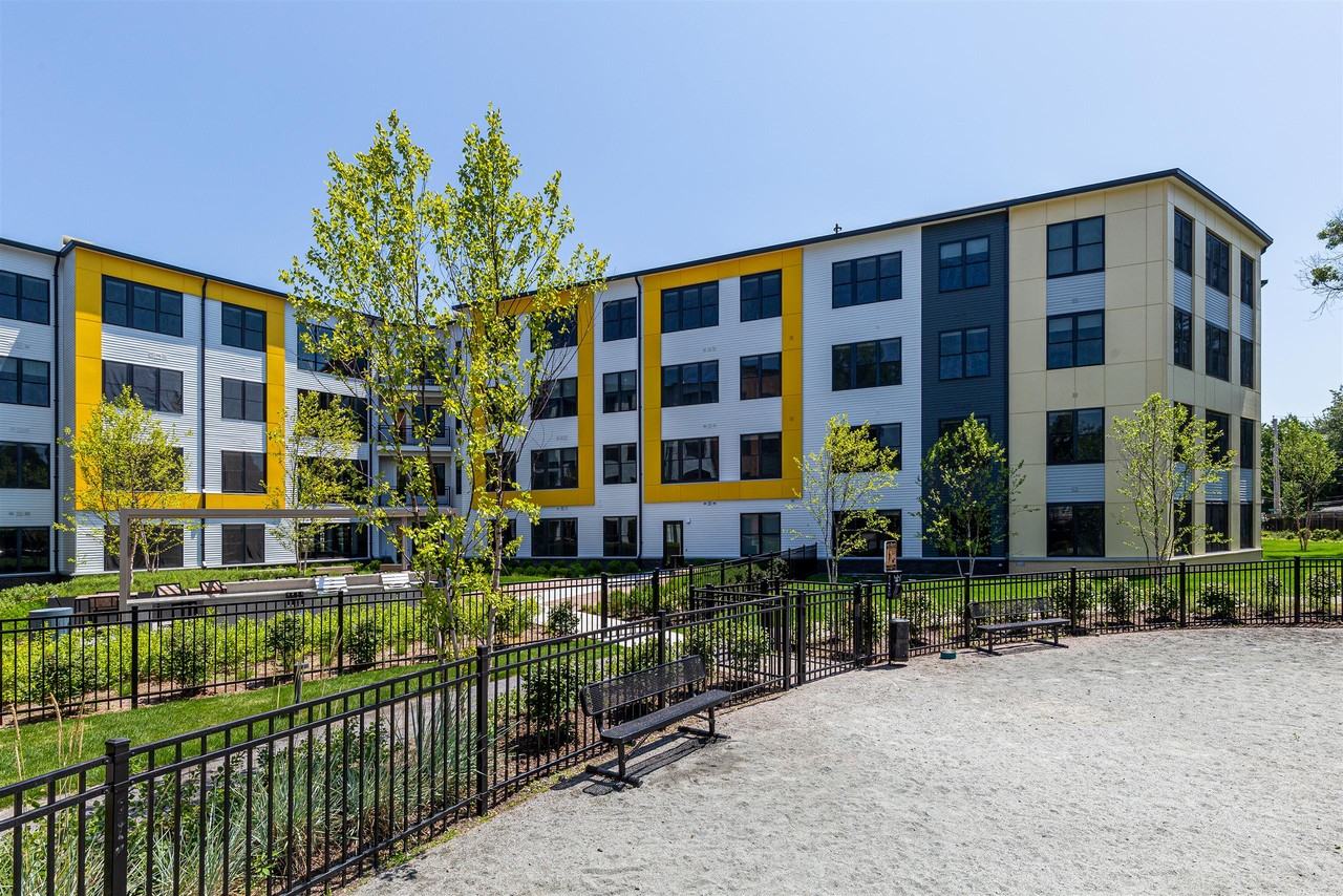 Parkway Apartments - Photo 6 of 52